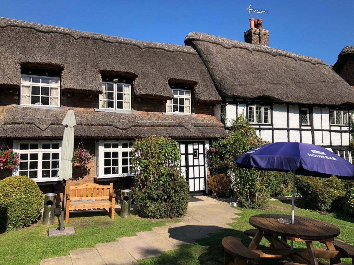 Old Hunters Lodge Whipsnade Limited エクステリア 写真