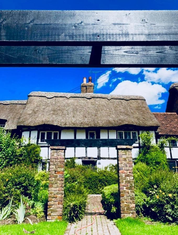 Old Hunters Lodge Whipsnade Limited エクステリア 写真